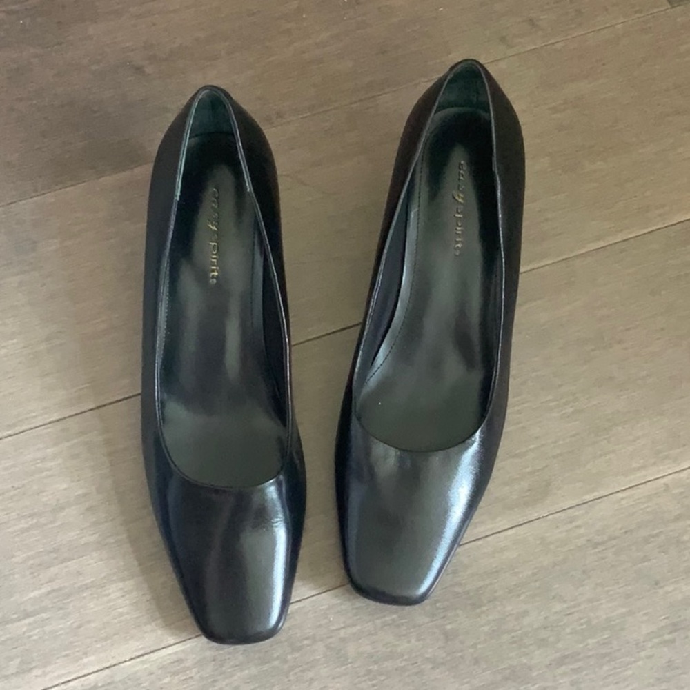 easy spirit Escaridad Black Square Toe Leather Heeled Pumps